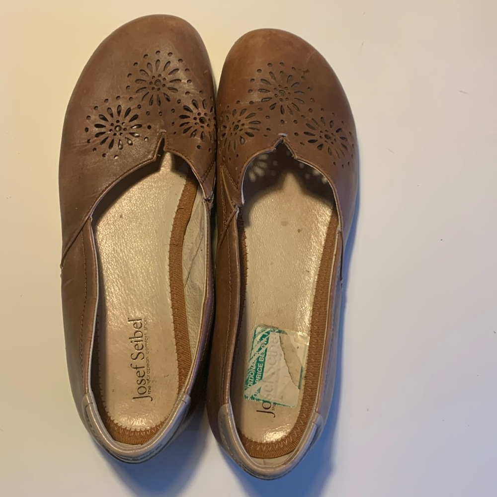 Josef Seibel Flats Brown size 9
